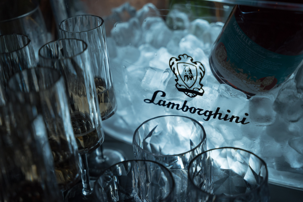 Parowanie wina z jedzeniem, cooler Lamborghini